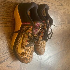 NIKE Leopard leisure runners. Worn once. Size 8.5.